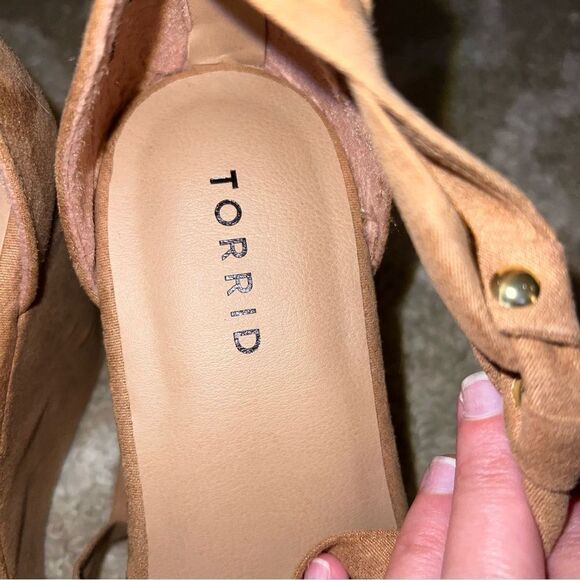 Torrid sandals size 9 WW - Picture 3 of 6